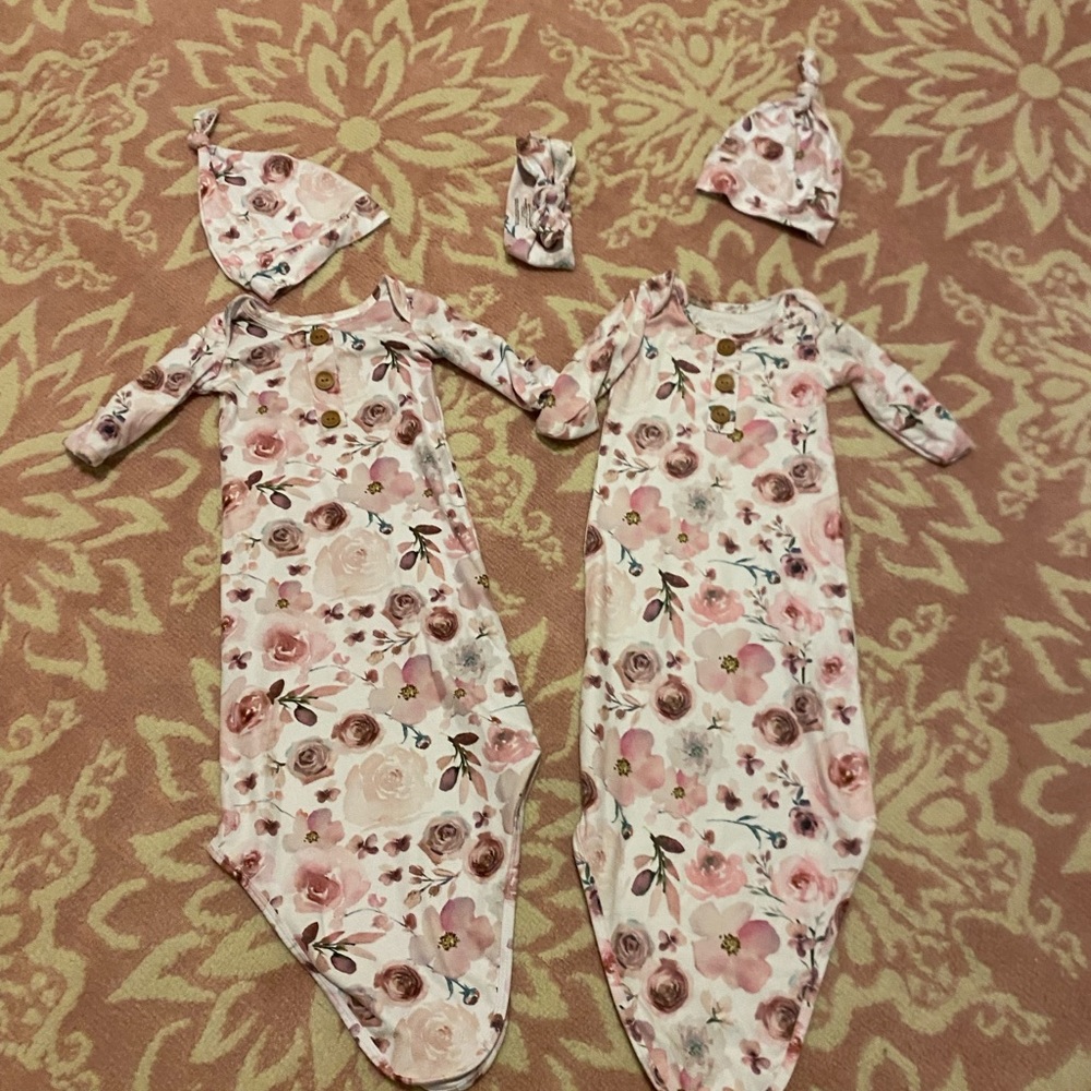 Caden Lane Knoted Gown with Hats and Bow